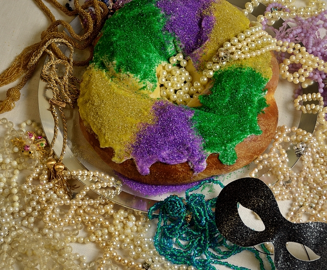 Mardi Gras Hefekranz King Cake — Rezepte Suchen